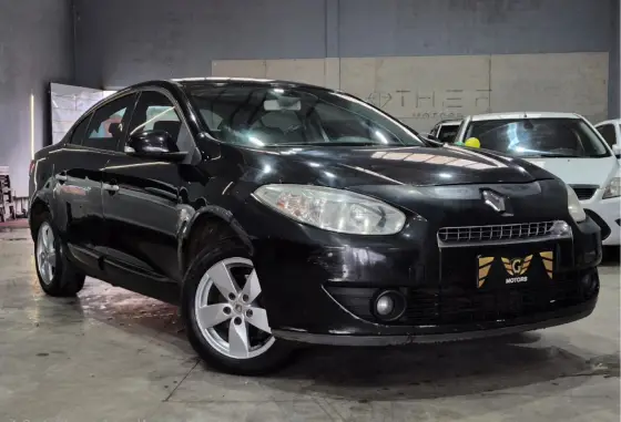 RENAULT FLUENCE 2.0 DYNAMIQUE 16V FLEX 4P AUTOMÁTICO RENAULT FLUENCE 2.0 DYNAMIQUE 16V FLEX 4P AUTOMÁTICO