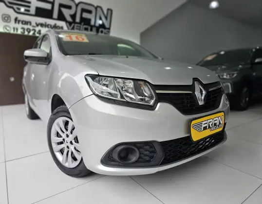 RENAULT SANDERO 1.0 EXPRESSION 16V FLEX 4P MANUAL RENAULT SANDERO 1.0 EXPRESSION 16V FLEX 4P MANUAL