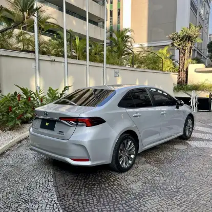 TOYOTA-COROLLA-2020