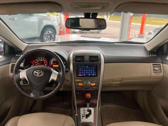 TOYOTA-COROLLA-2011