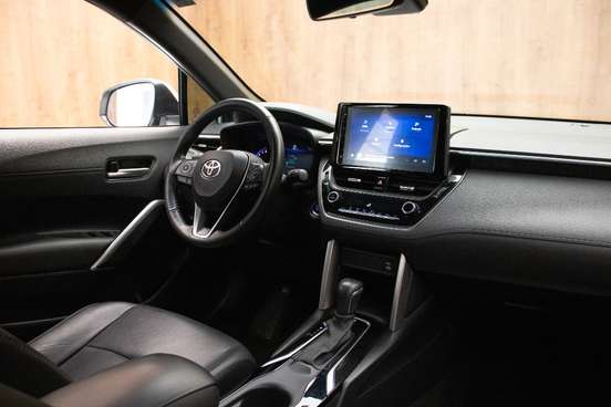 TOYOTA-COROLLA CROSS-2023