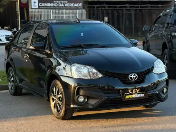 TOYOTA ETIOS 1.5 PLATINUM SEDAN 16V FLEX 4P AUTOMÁTICO TOYOTA ETIOS 1.5 PLATINUM SEDAN 16V FLEX 4P AUTOMÁTICO