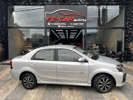 TOYOTA-ETIOS-2018