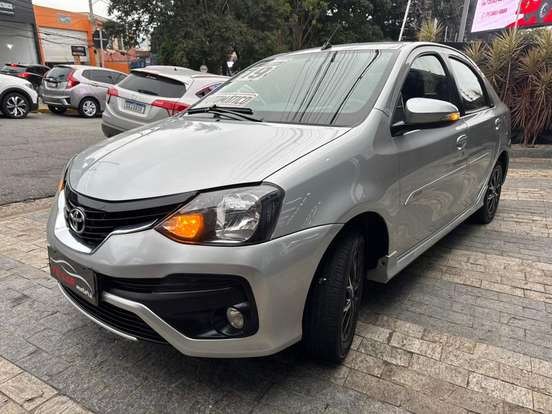 TOYOTA-ETIOS-2018