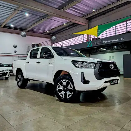 TOYOTA HILUX 2.8 D-4D TURBO DIESEL CD POWER PACK 4X4 AUTOMÁTICO TOYOTA HILUX 2.8 D-4D TURBO DIESEL CD POWER PACK 4X4 AUTOMÁTICO