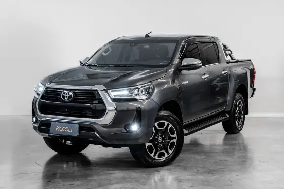 TOYOTA HILUX 2.8 D-4D TURBO DIESEL CD SRX 4X4 AUTOMÁTICO TOYOTA HILUX 2.8 D-4D TURBO DIESEL CD SRX 4X4 AUTOMÁTICO
