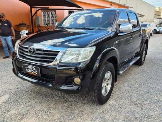 TOYOTA-HILUX-2.7 SR 4X2 CD 16V FLEX 4P AUTOMÁTICO TOYOTA-HILUX-2012