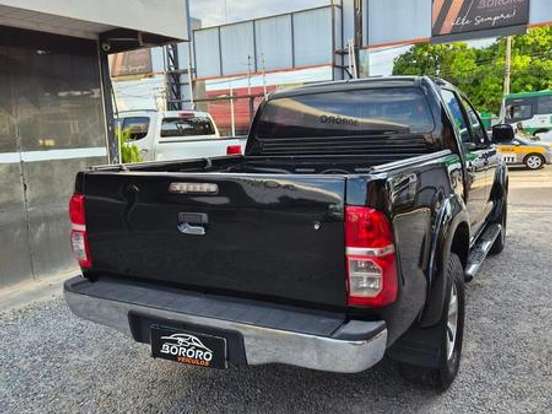 TOYOTA-HILUX-2.7 SR 4X2 CD 16V FLEX 4P AUTOMÁTICO TOYOTA-HILUX-2012