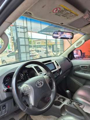 TOYOTA-HILUX-2012