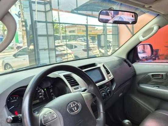 TOYOTA-HILUX-2.7 SR 4X2 CD 16V FLEX 4P AUTOMÁTICO TOYOTA-HILUX-2012