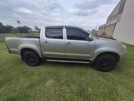 TOYOTA-HILUX-2009
