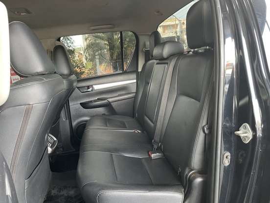 TOYOTA-HILUX-2017