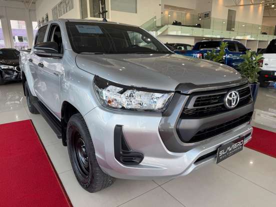 TOYOTA-HILUX-2.8 D-4D TURBO DIESEL CD POWER PACK 4X4 AUTOMÁTICO TOYOTA-HILUX-2025