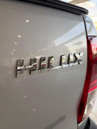 TOYOTA-HILUX-2025
