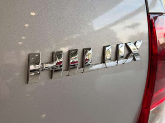 TOYOTA-HILUX-2.8 D-4D TURBO DIESEL CD POWER PACK 4X4 AUTOMÁTICO TOYOTA-HILUX-2025