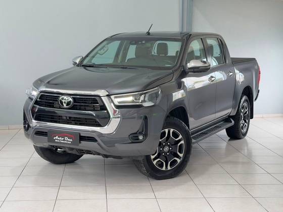 TOYOTA HILUX 2.8 D-4D TURBO DIESEL CD SRX 4X4 AUTOMÁTICO