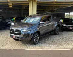 TOYOTA HILUX 2.8 D-4D TURBO DIESEL CD SRX PLUS 4X4 AUTOMÁTICO TOYOTA HILUX 2.8 D-4D TURBO DIESEL CD SRX PLUS 4X4 AUTOMÁTICO