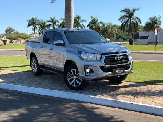TOYOTA-HILUX-2.8 SRV 4X4 CD 16V DIESEL 4P AUTOMÁTICO TOYOTA-HILUX-2019