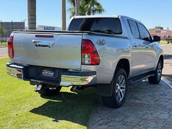 TOYOTA-HILUX-2.8 SRV 4X4 CD 16V DIESEL 4P AUTOMÁTICO TOYOTA-HILUX-2019