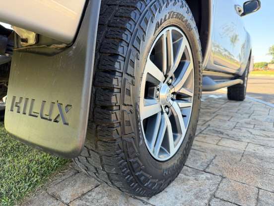 TOYOTA-HILUX-2.8 SRV 4X4 CD 16V DIESEL 4P AUTOMÁTICO TOYOTA-HILUX-2019
