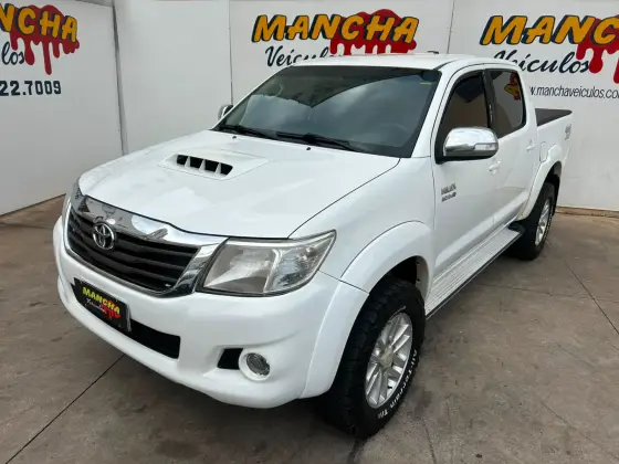 TOYOTA HILUX 3.0 SRV TOP 4X4 CD 16V TURBO INTERCOOLER DIESEL 4P AUTOMÁTICO TOYOTA HILUX 3.0 SRV TOP 4X4 CD 16V TURBO INTERCOOLER DIESEL 4P AUTOMÁTICO