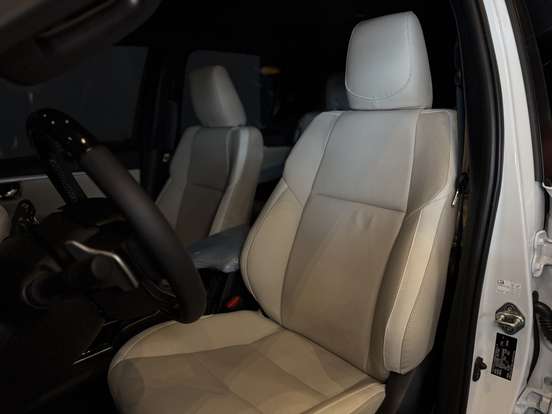 TOYOTA-HILUX SW4-2026