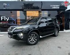 TOYOTA HILUX SW4 2.8 SRX 4X4 16V TURBO INTERCOOLER DIESEL 4P AUTOMÁTICO TOYOTA HILUX SW4 2.8 SRX 4X4 16V TURBO INTERCOOLER DIESEL 4P AUTOMÁTICO