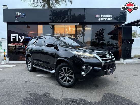 TOYOTA-HILUX SW4-2.8 SRX 4X4 16V TURBO INTERCOOLER DIESEL 4P AUTOMÁTICO TOYOTA-HILUX SW4-2016
