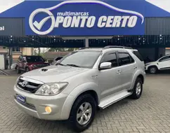 TOYOTA HILUX SW4 3.0 SRV 4X4 16V TURBO INTERCOOLER DIESEL 4P AUTOMÁTICO TOYOTA HILUX SW4 3.0 SRV 4X4 16V TURBO INTERCOOLER DIESEL 4P AUTOMÁTICO