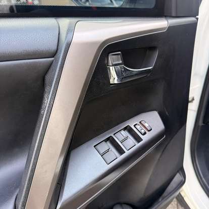 TOYOTA-RAV4-2018