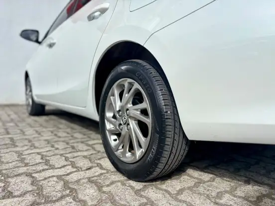 TOYOTA-YARIS-1.5 16V FLEX SEDAN XS CONNECT MULTIDRIVE TOYOTA-YARIS-2022