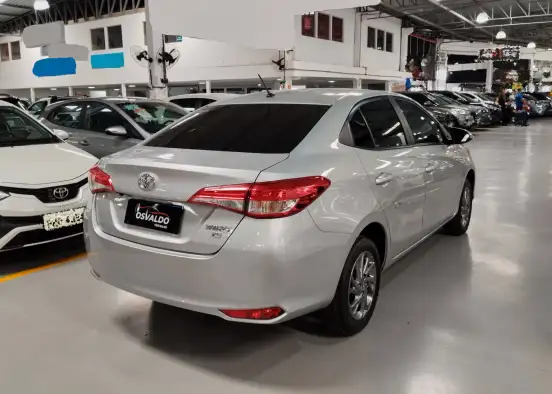 TOYOTA-YARIS-2024