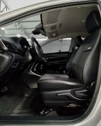 TOYOTA-YARIS-2024