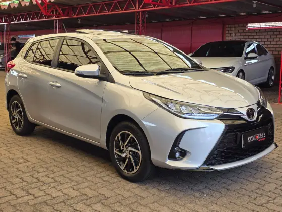 TOYOTA YARIS 1.5 16V FLEX XLS MULTIDRIVE TOYOTA YARIS 1.5 16V FLEX XLS MULTIDRIVE