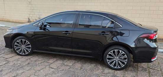 TOYOTA-COROLLA-2021