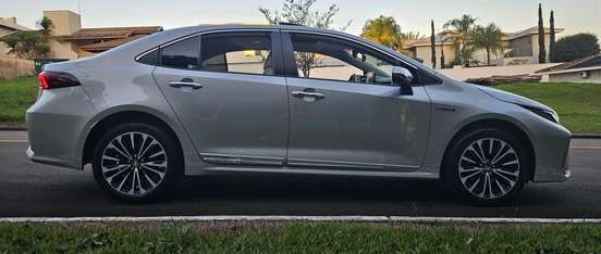TOYOTA-COROLLA-2023