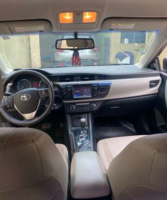 TOYOTA-COROLLA-2015