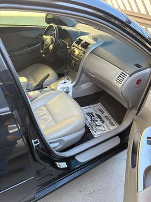TOYOTA-COROLLA-2010