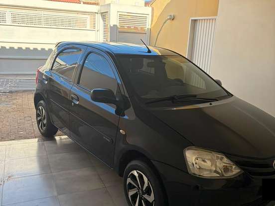 TOYOTA-ETIOS-1.3 XS 16V FLEX 4P MANUAL TOYOTA-ETIOS-2013