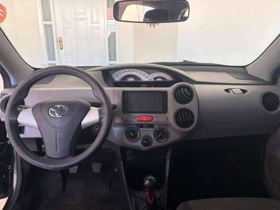 TOYOTA-ETIOS-2013