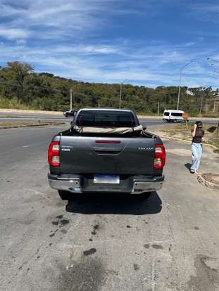 TOYOTA-HILUX-2025