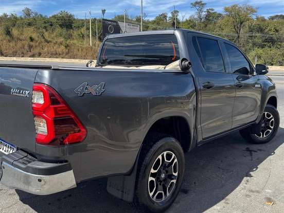 TOYOTA-HILUX-2.8 D-4D TURBO DIESEL CD POWER PACK 4X4 AUTOMÁTICO TOYOTA-HILUX-2025