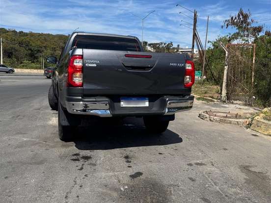 TOYOTA-HILUX-2.8 D-4D TURBO DIESEL CD POWER PACK 4X4 AUTOMÁTICO TOYOTA-HILUX-2025