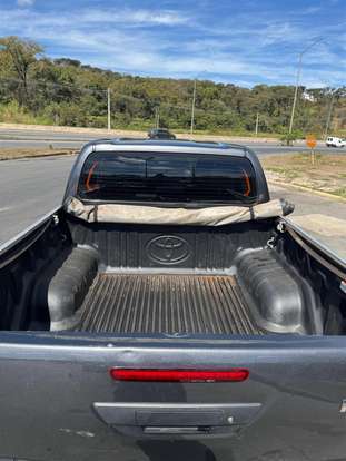 TOYOTA-HILUX-2025