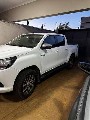 TOYOTA-HILUX-2018