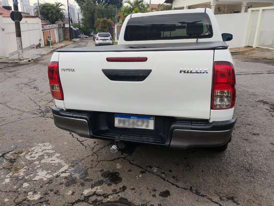 TOYOTA-HILUX-2018