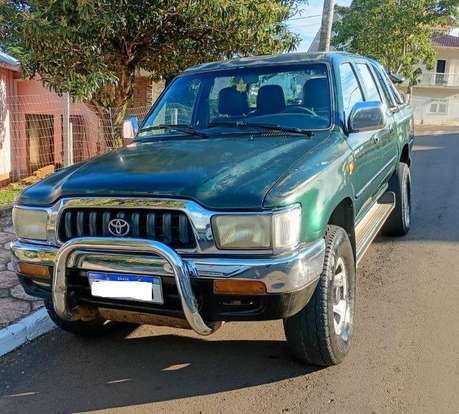 TOYOTA-HILUX-2001