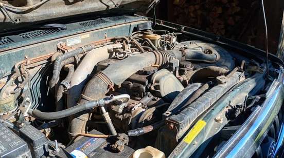 TOYOTA-HILUX-2001