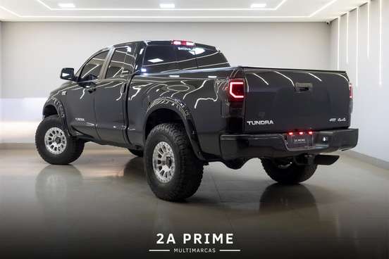 TOYOTA-TUNDRA-2010