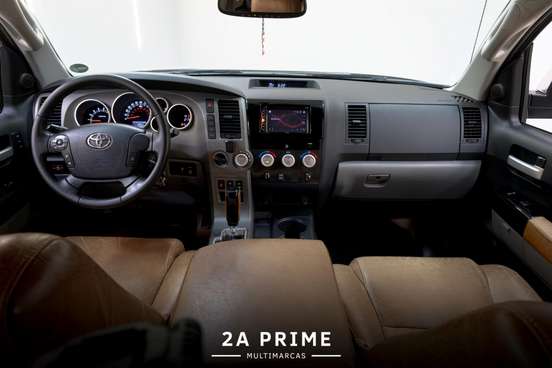 TOYOTA-TUNDRA-2010